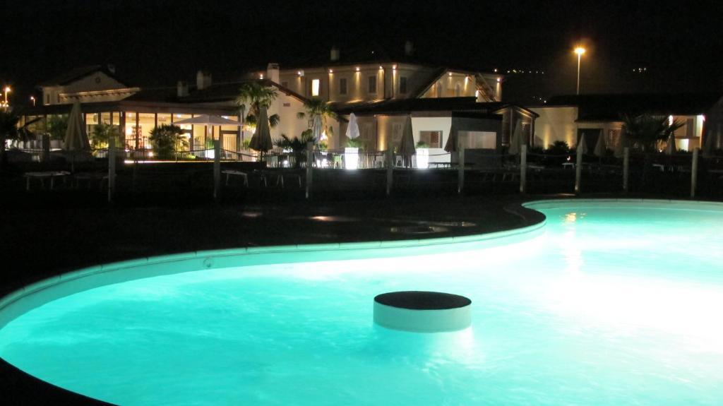 Hotel & Resort Le Colombare Foligno Exterior foto