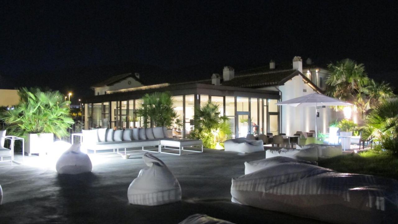 Hotel & Resort Le Colombare Foligno Exterior foto
